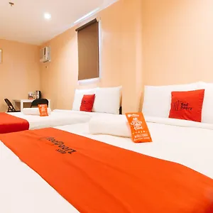 2* فندق Reddoorz At Rosemarie